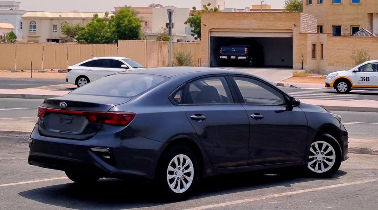 كيا سيراتو LX 1.6L Sedan