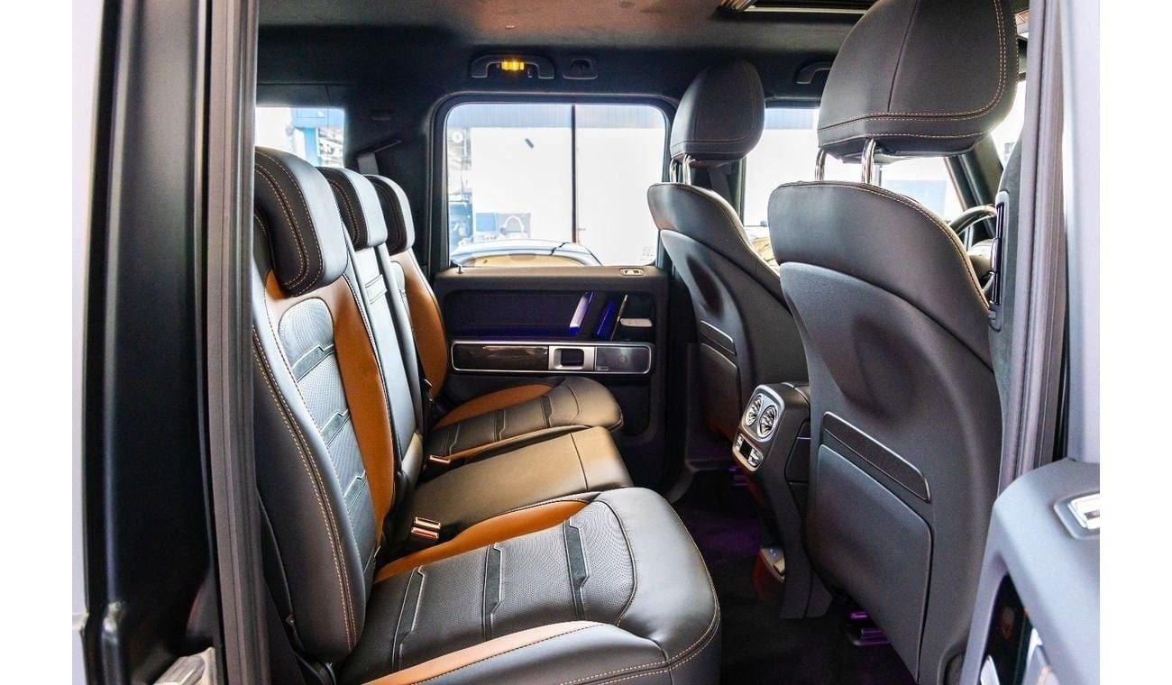 Mercedes-Benz G 63 AMG Mercedes-Benz G 63 AMG - Carbon Fiber - 2025 FaceLift