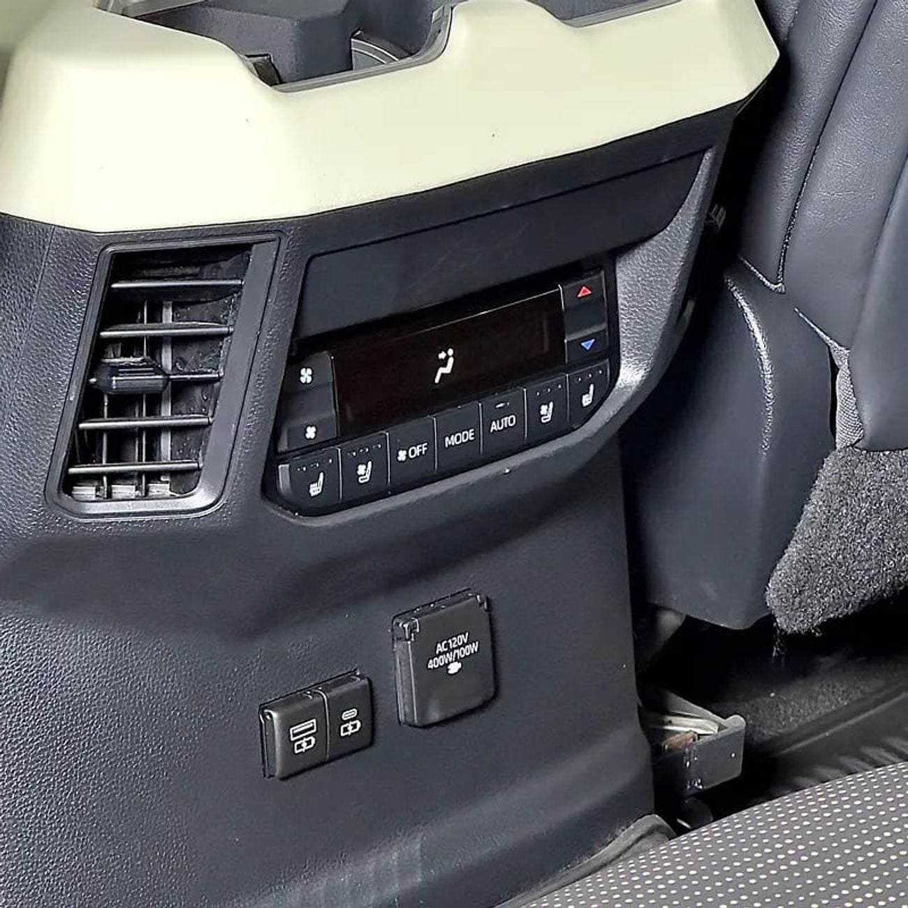 تويوتا سيكويا Capstone hybrid