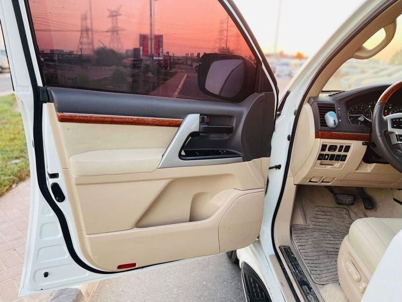 Toyota Land Cruiser Toyota landcuriser GXR V6 22015 Full option very neat and clean perfect conditions