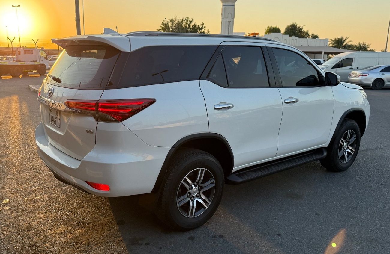 Toyota Fortuner GXR 4.0L (278 HP) V6 AUTOMATIC PETROL EXCELLENT CONDITION