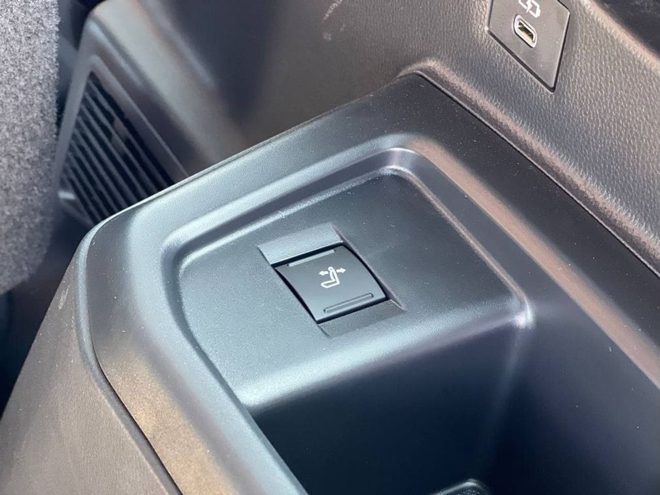 تويوتا برادو Adventure Mono Tone 2.4T ADVENTURE 2.4L TURBO // 2024 // FULL OPTION WITH RADAR & 360 CAMERA , HEAD