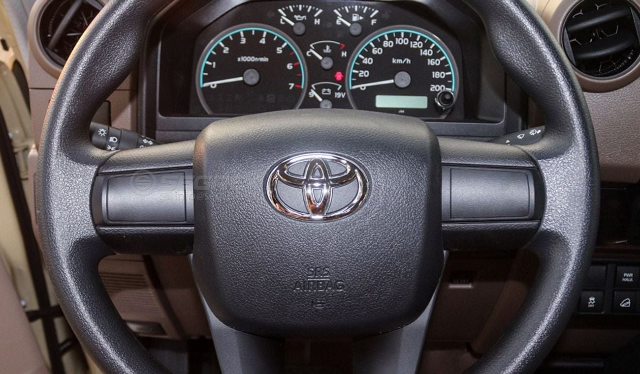تويوتا لاند كروزر بيك آب 2025 Model Toyota Land Cruiser Pick Up, LC79 Double Cabin, 4.0L Petrol 4WD 6A/T