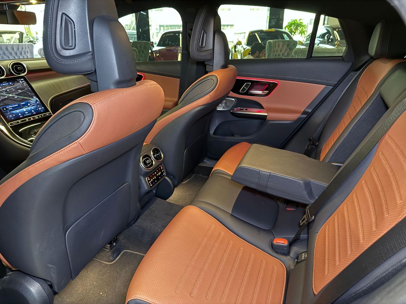 مرسيدس بنز GLC كوبيه 200 4MATIC 0% Down-payment | AED 5,000 P/M | 2024 GLC200 Coupe | AMG Package | Warranty and Service cont