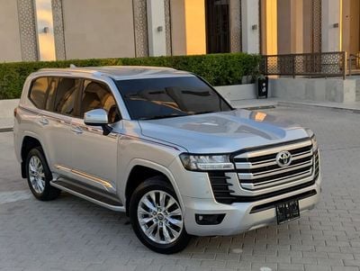 Toyota Land Cruiser GXR GCC Specs In Excellent Condition