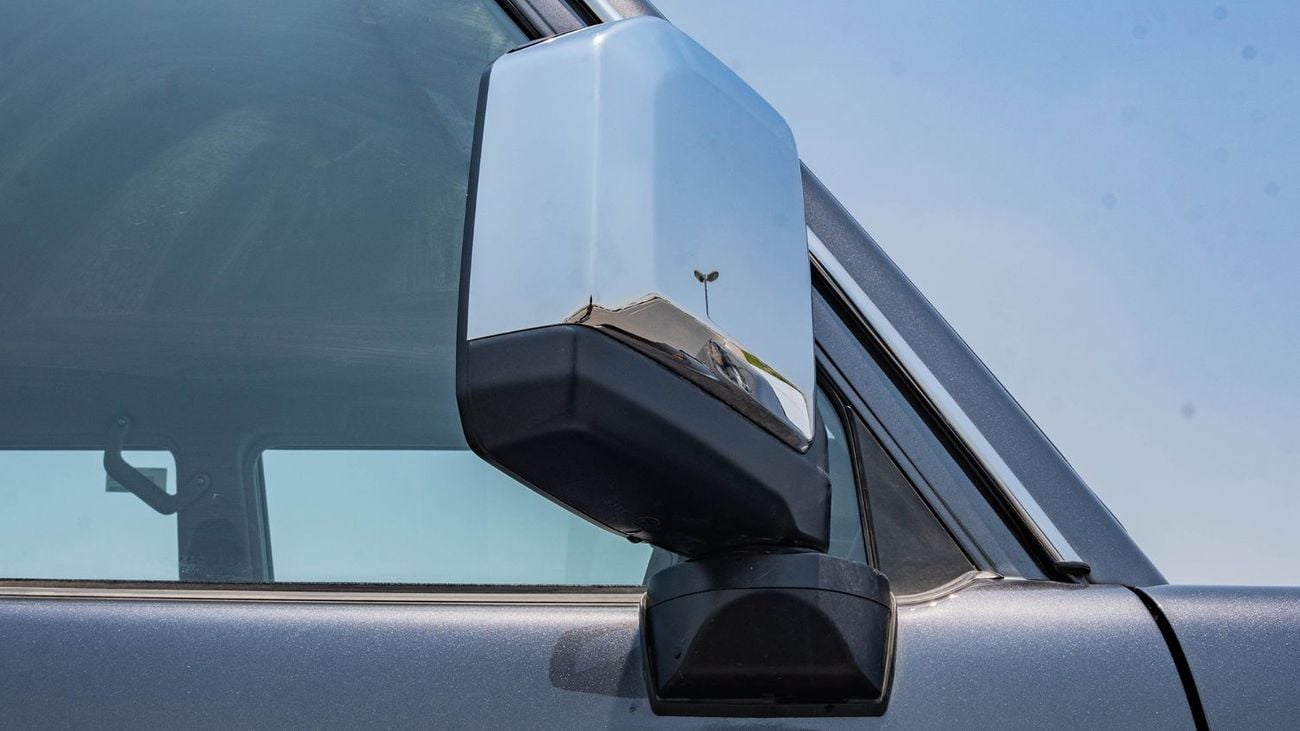 Toyota Land Cruiser 70 2026 Toyota Land Cruiser LC76 4.0L AT Petrol Full Option (Gray)