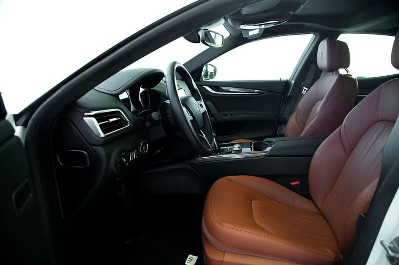Maserati Ghibli GRANLUSSO Maserati Ghibli