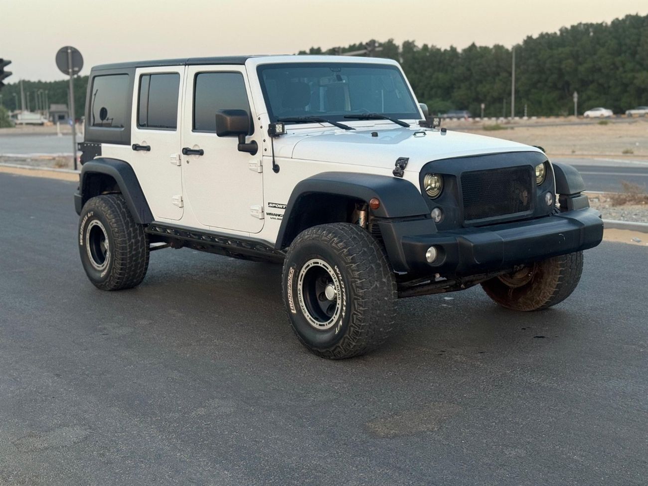 Jeep Wrangler Sport 3.6L A/T