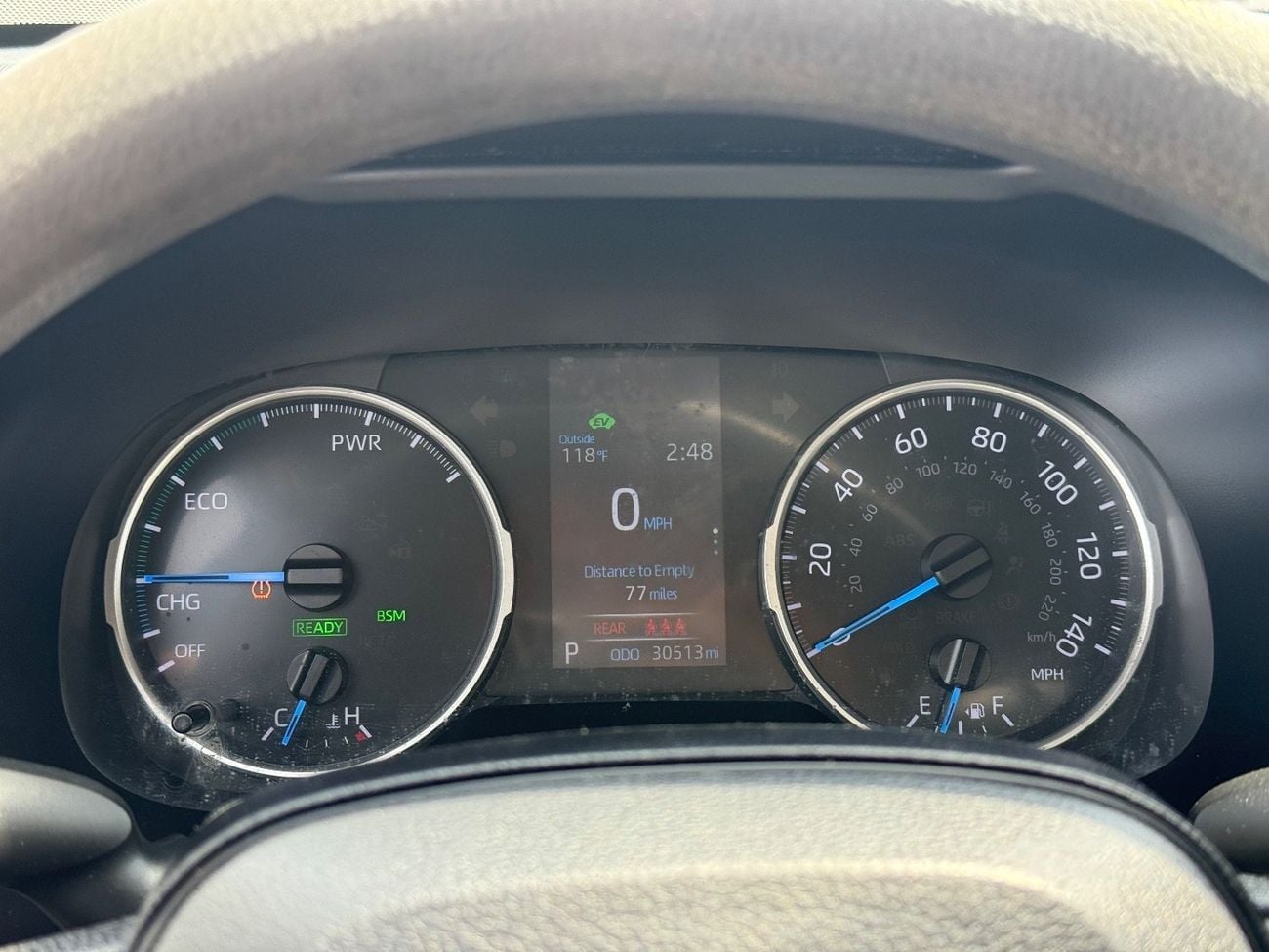 تويوتا راف ٤ XLE 2.5L