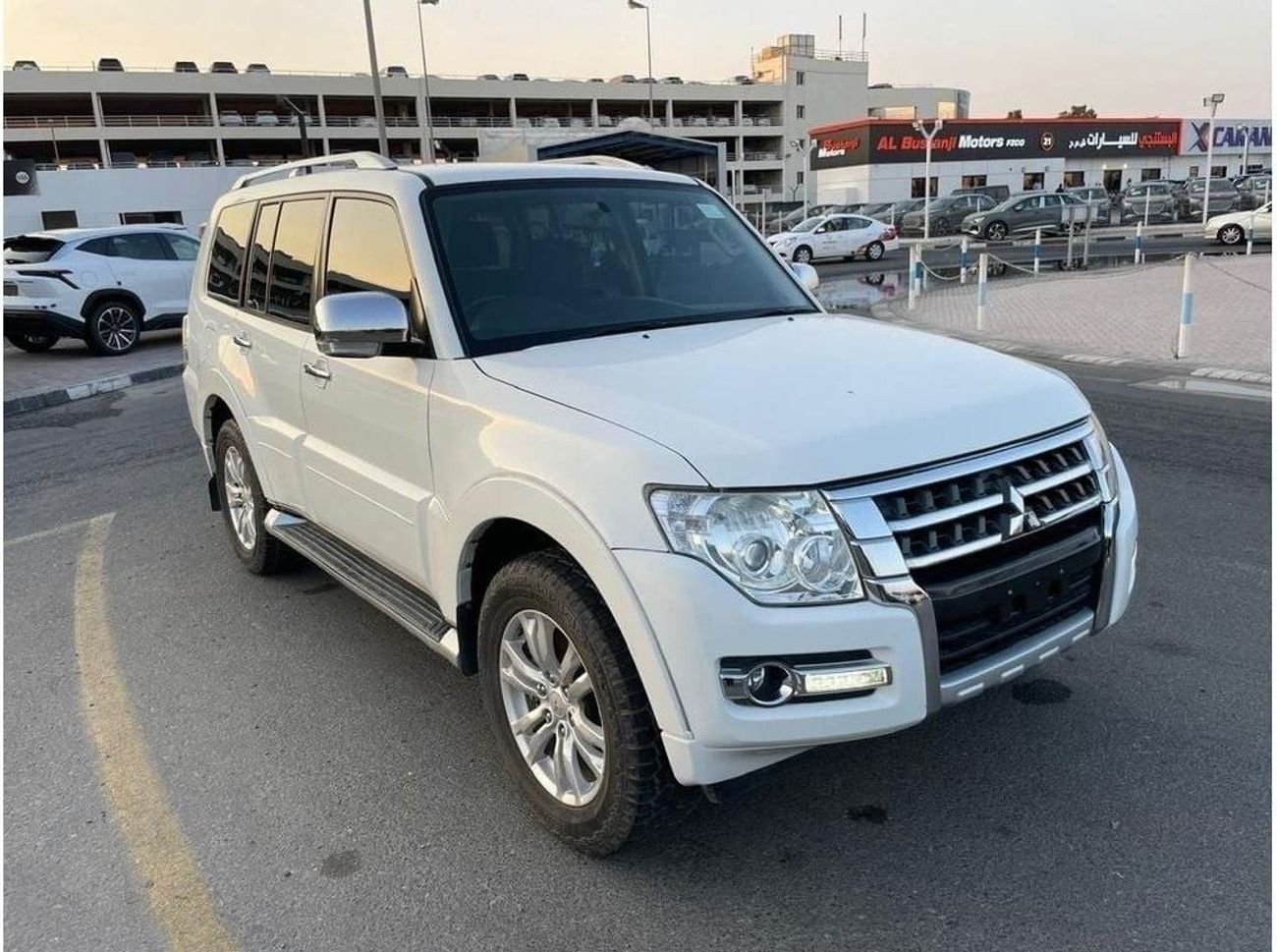 ميتسوبيشي باجيرو Diesel 3.2 Liter Right Hand Drive Automatic 7 Seater Leather sea