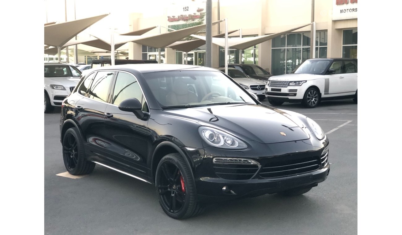 Porsche Cayenne S PORSCHE CAYENNE S MODEL 2012 GCC CAR PERFECT CONDITION FULL OPTION PANORAMIC ROOF LEATHER SEATS