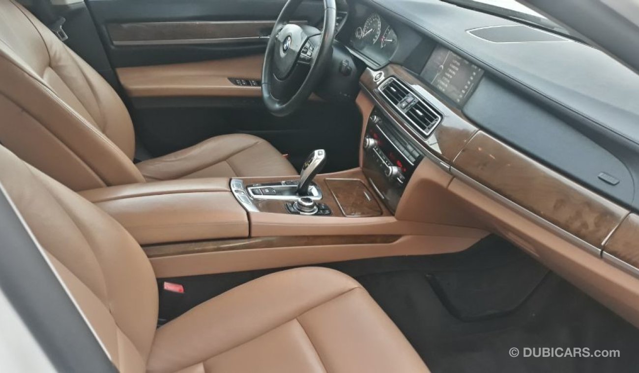 BMW 730Li 2012 Gulf specs Low mileage  clean car
