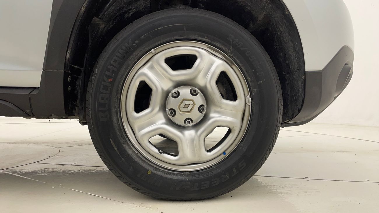 Renault Duster PE 1.6 | Zero Down Payment | Home Test Drive