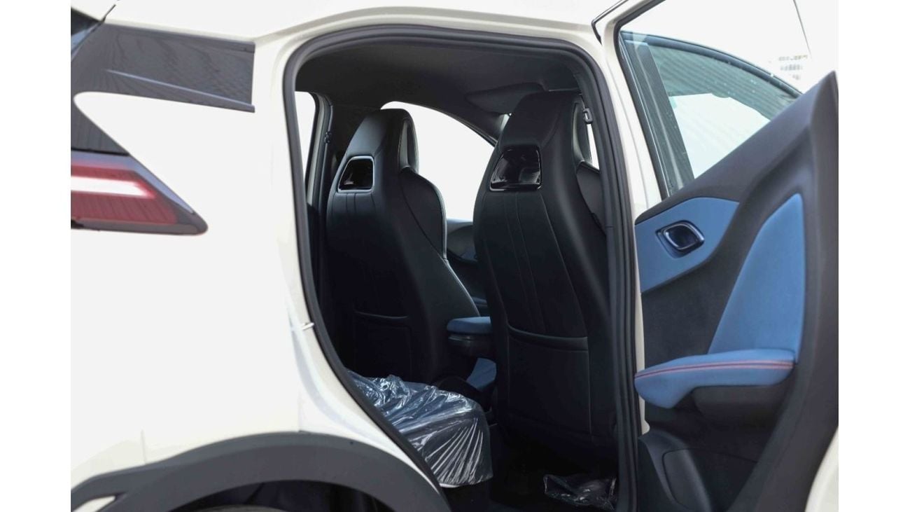 BYD Seagull 2024 BYD Seagull - White inside Blue | Export Only