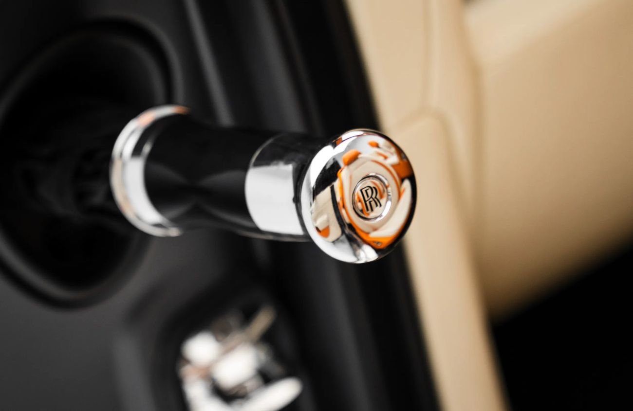 رولز رويس داون 6.6L V-12 Twin-Turbocharged Engine