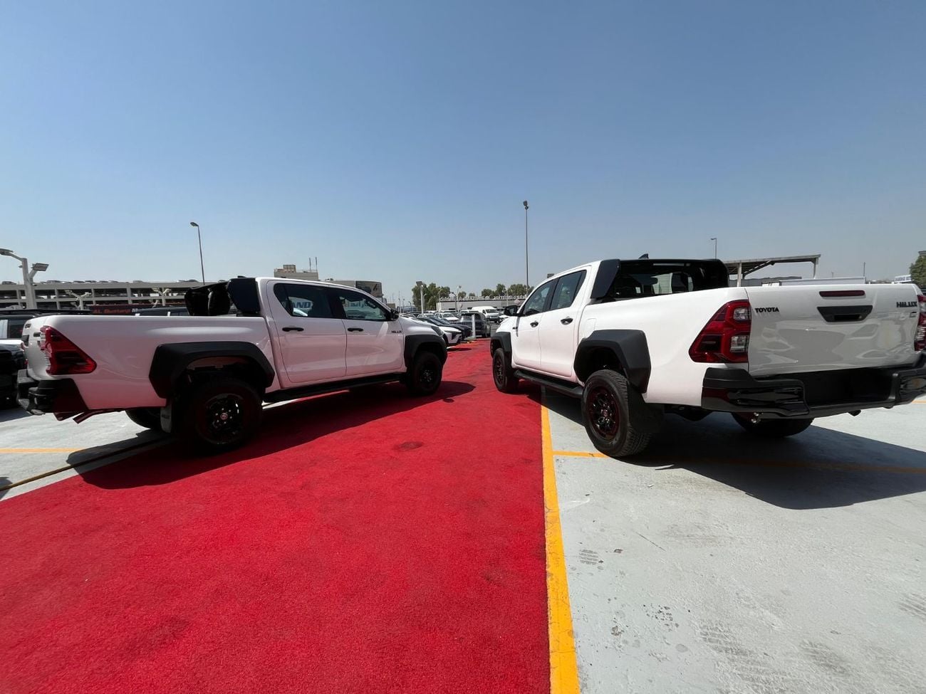 تويوتا هيلوكس GR Sport 2.8L