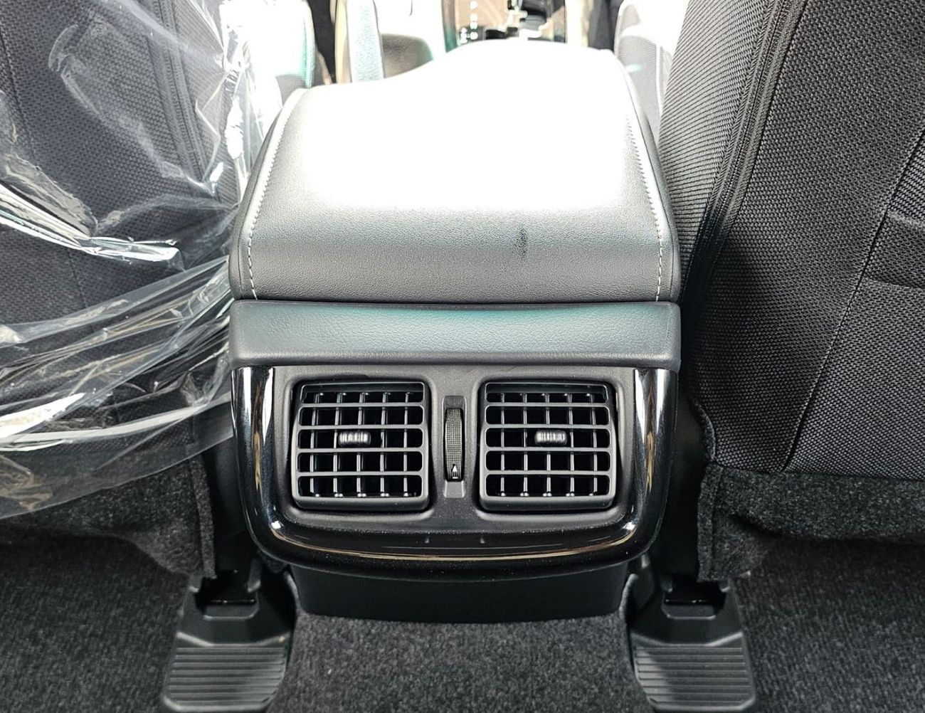 Toyota Hilux ADVENTURE SR5 ADVENTURE || 4.0L PETROL V6 A/T | BULLBAR | 360*CAMERA | WIRELESS CHARGER | BLIND SPOT (CODE # H