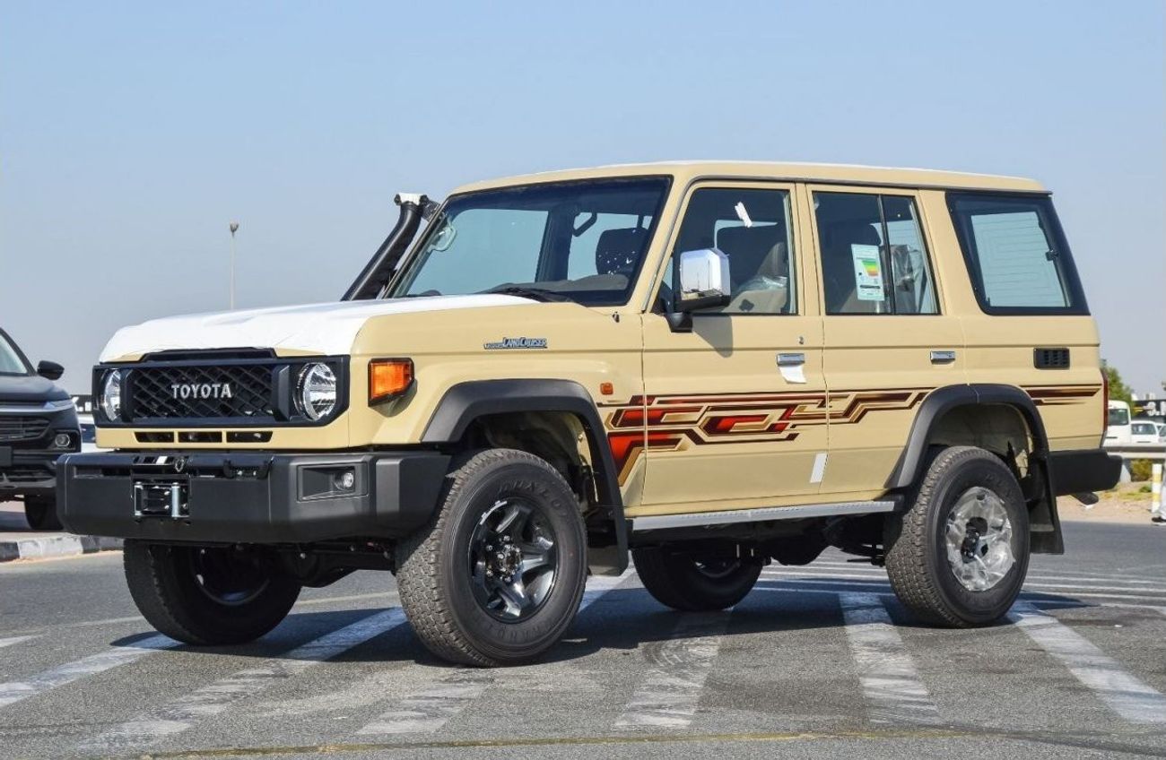 Toyota Land Cruiser TOYOTA LAND CRUISER 76 SERIES 4.0L 4WD V6 SUV 2024 | REAR CAMERA | 8 INCH DISPLAY | DIFFERENTIAL LOC