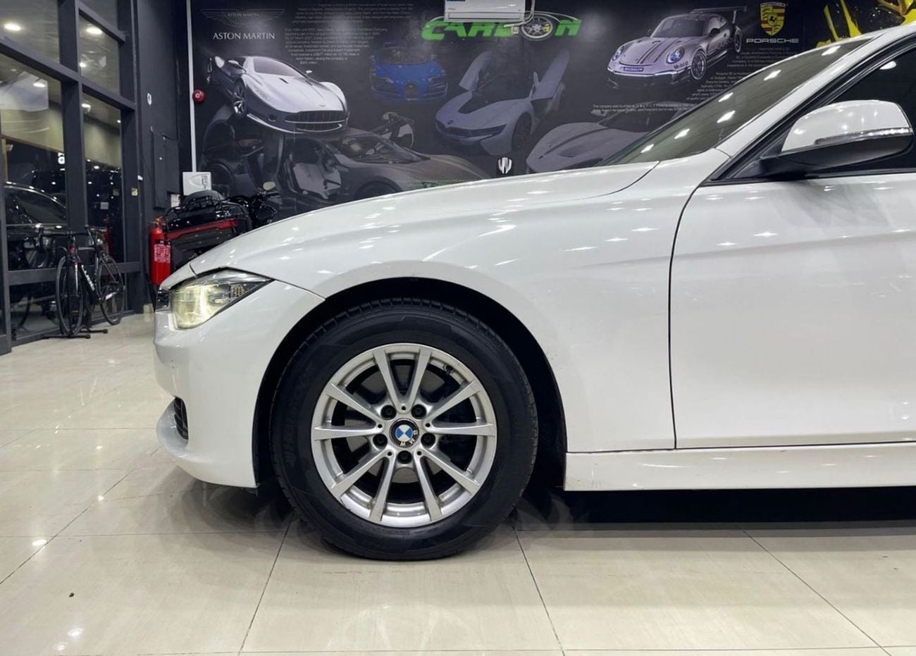 بي أم دبليو 320 FULL OPTIONS Exclusive 2.0L BMW 3 Series 320 2014