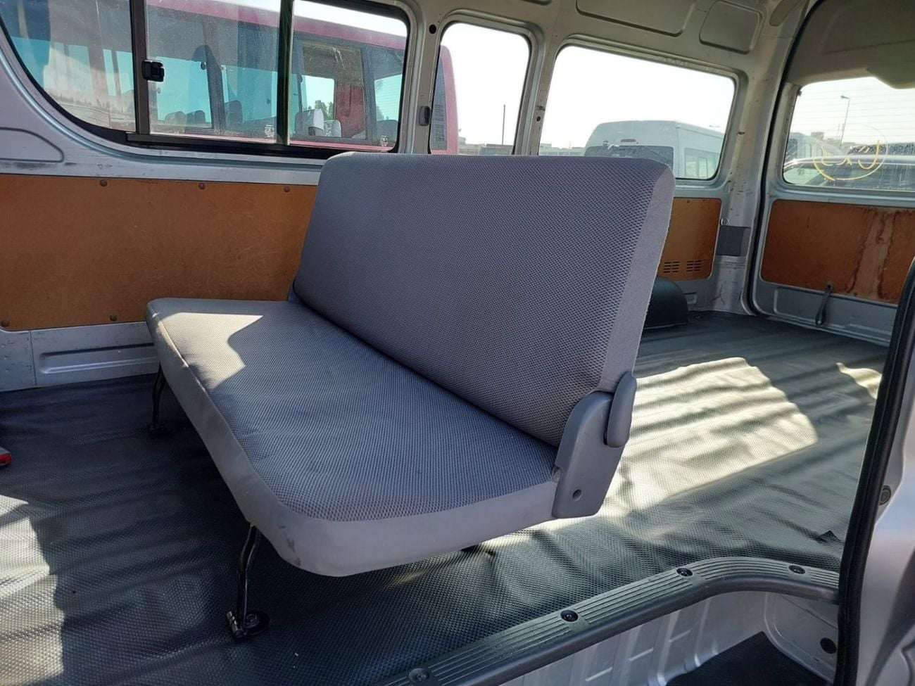 Toyota Hiace (RAMADAN OFFER) TOYOTA HIACE VAN RHD 2006 MODEL 2.5 L DIESEL AUTOMATIC(PM03353)