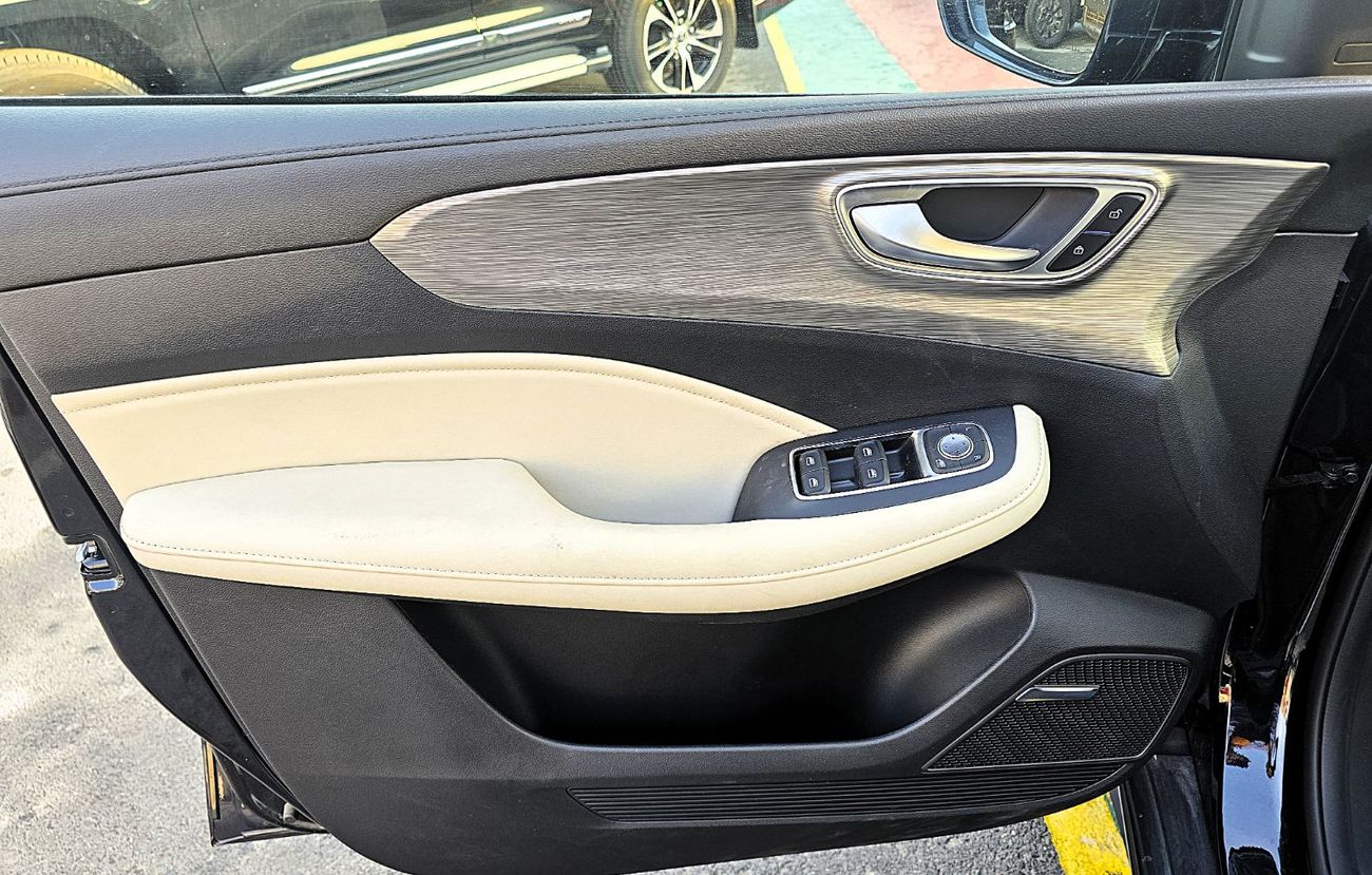 أم جي RX5 Mg RX5 Comfort 1.5l A/T black ⚫ 2024 model with Panoramic Roof and Push Start