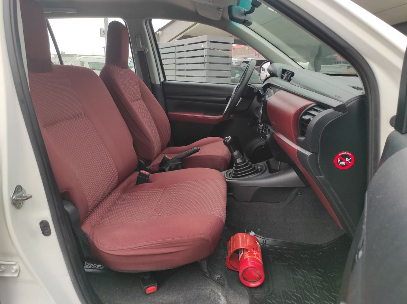 Toyota Hilux DLS 2.7L Toyota Hilux 2021 manual 4×2 petrol