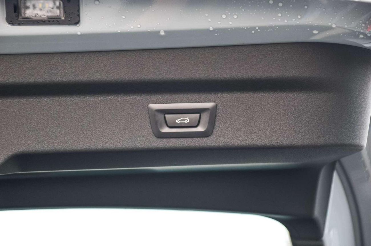 بي أم دبليو X2 BMW X2 SDRIVE 25i 2.0L FWD SUV 2025