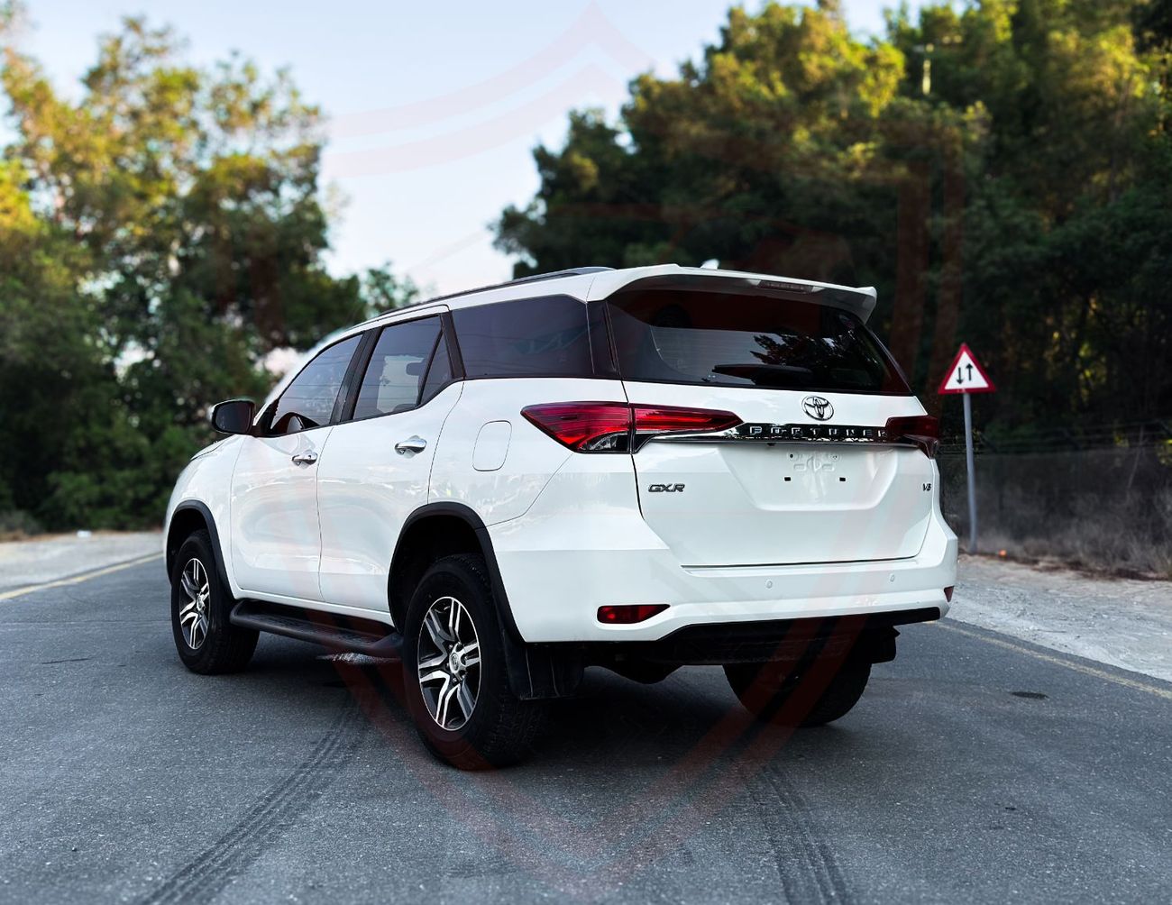Toyota Fortuner GXR 4.0L (278 HP) Toyota Fortuner | 4.0 L | 2020 | GCC | Accident-Free | In Excellent Condition | 15
