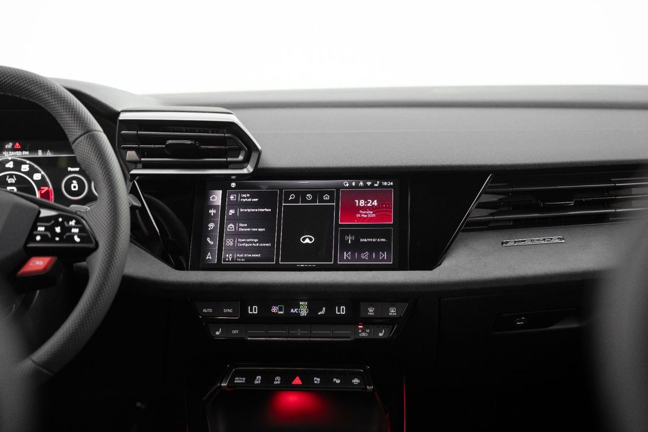 أودي RS3 TFSI quattro 2.5L Sportback