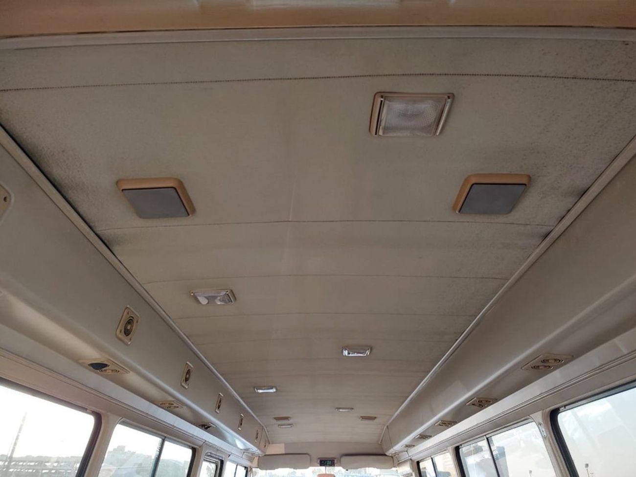 Toyota Coaster TOYOTA COASTER BUS RIGHT HAND DRIVE 1992 MODEL DIESEL MANUAL 4160 ENGINE CC 1HD-T ENGINE 29SEATER (P