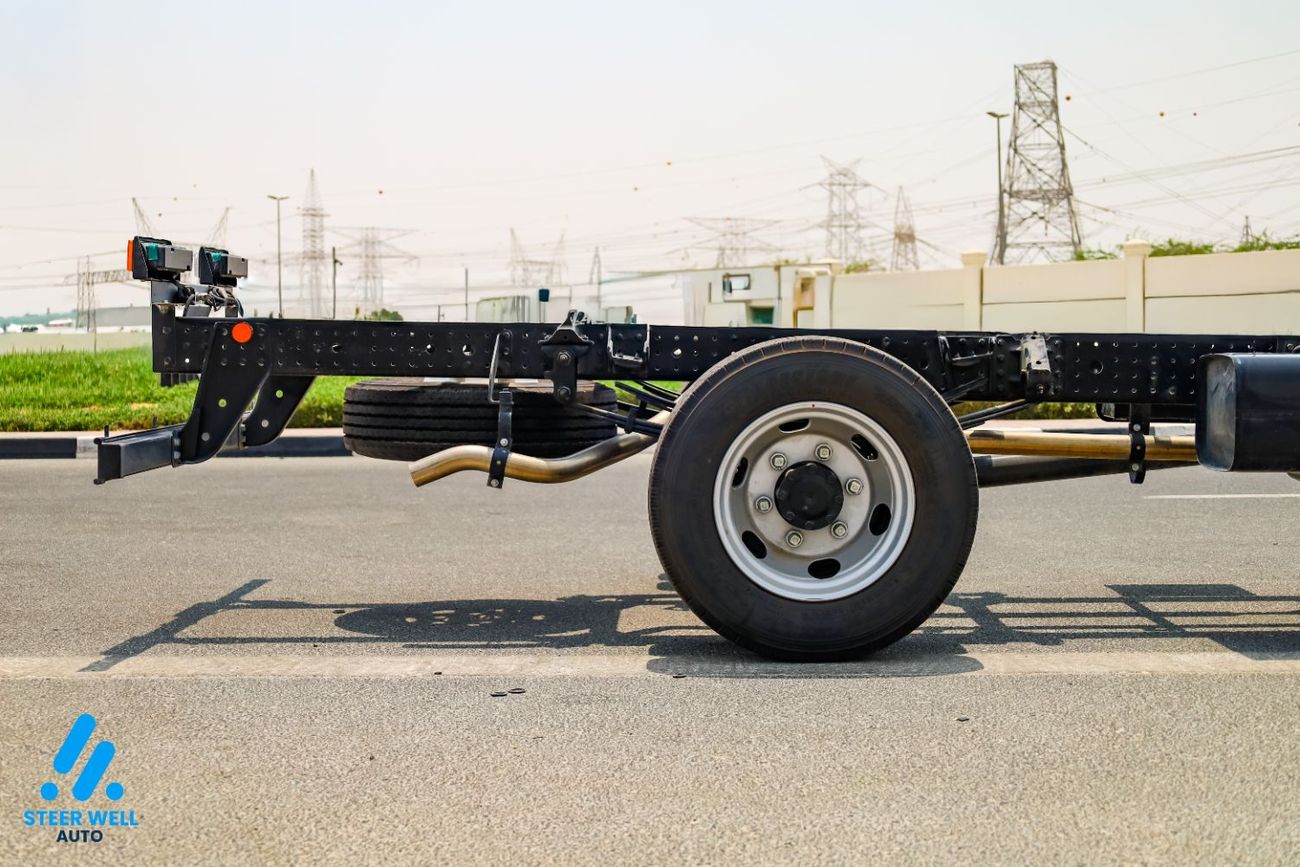 ميتسوبيشي كانتر فان STD GCC Specs - Euro V | turbo DSL MT | Long Chassis 16ft | Double-Cab | Export Only