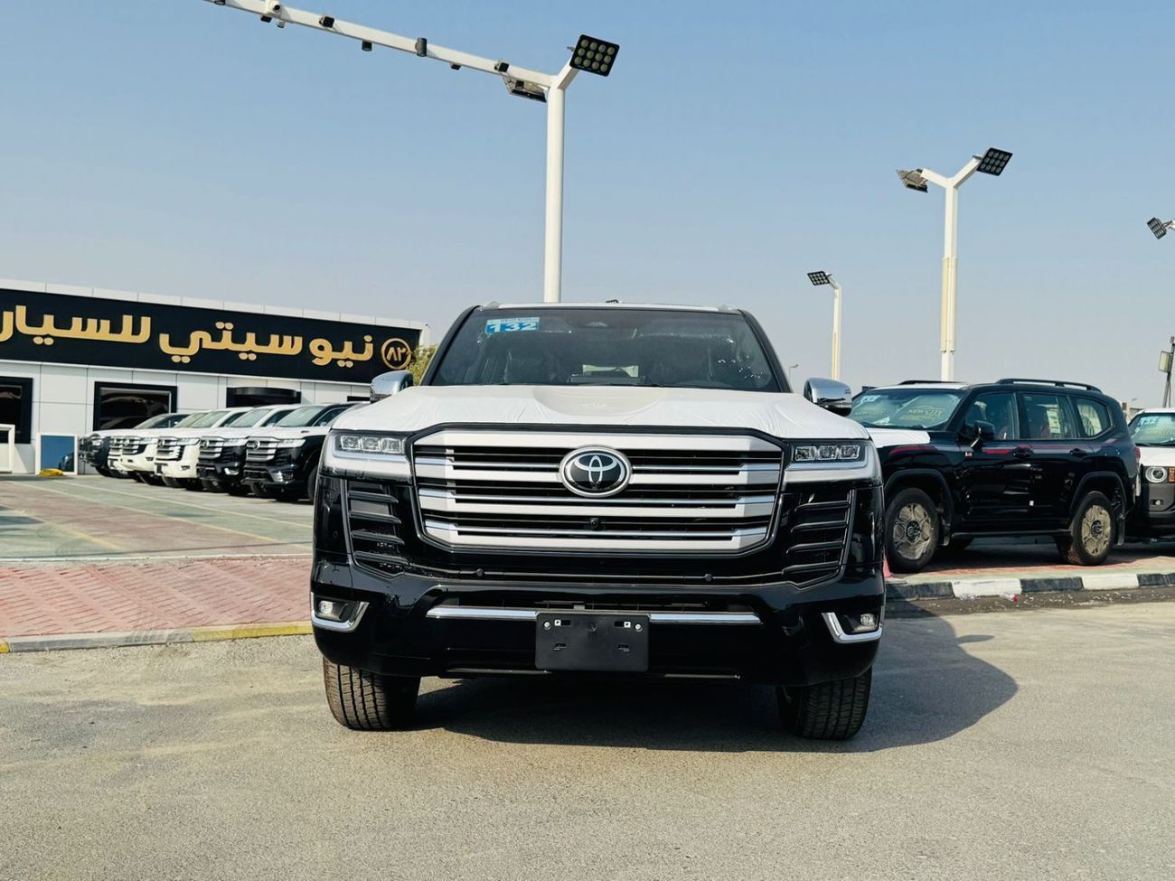 تويوتا لاند كروزر TOYOTA LC300 VX 3.5L TWIN TURBO F/O A/T BLACK 2025