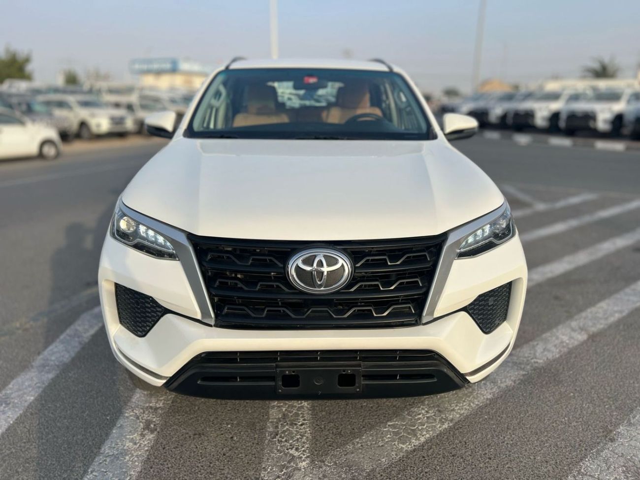 تويوتا فورتونر 2021 TOYOTA FORTUNER V4 2.7L - 4X4  4Wheel Drive - Rear Camera