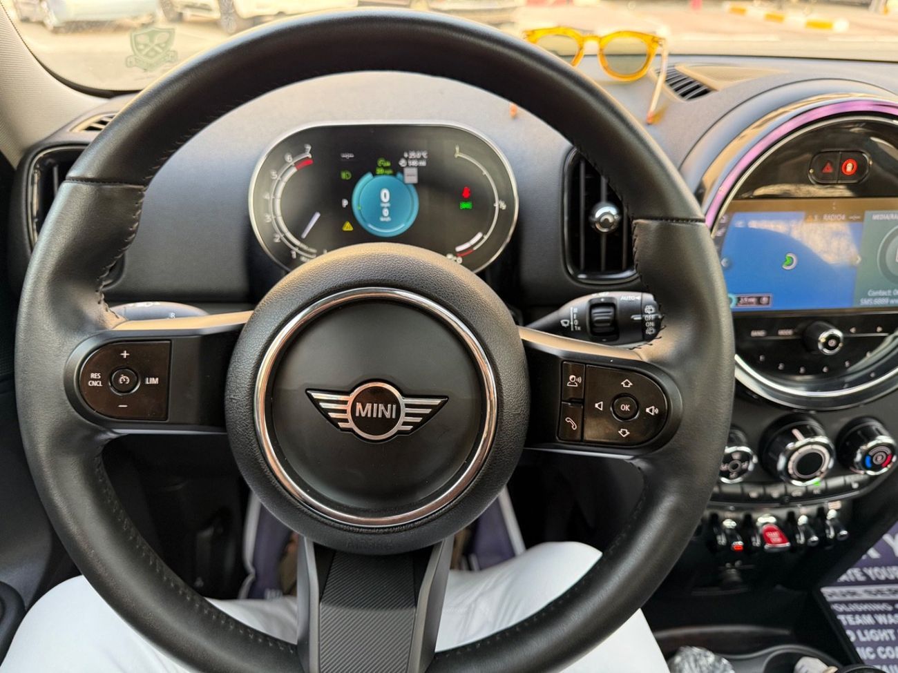 Mini Cooper Countryman 2024 TWIN TURBO CHARGE ENGINE 2.0 L low KM CANADA SPEC