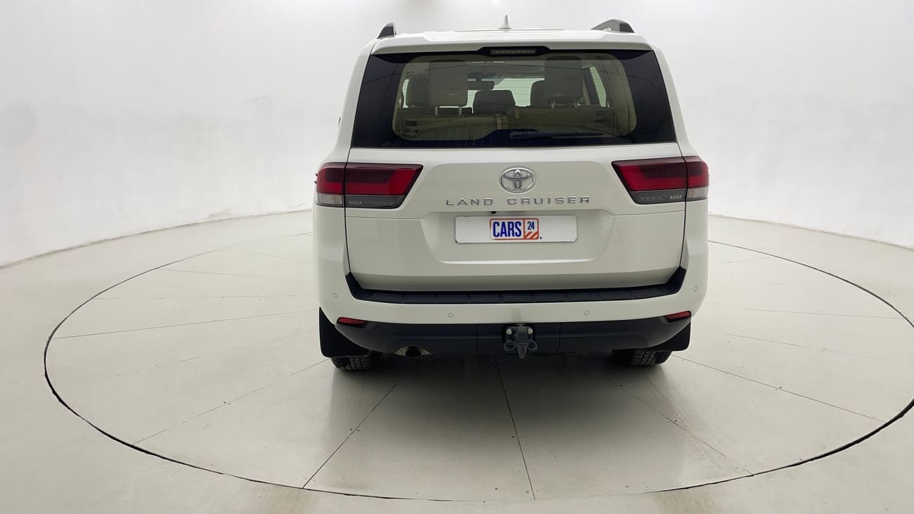تويوتا لاند كروزر EXR 4 | بدون دفعة مقدمة | اختبار القيادة في المنزل