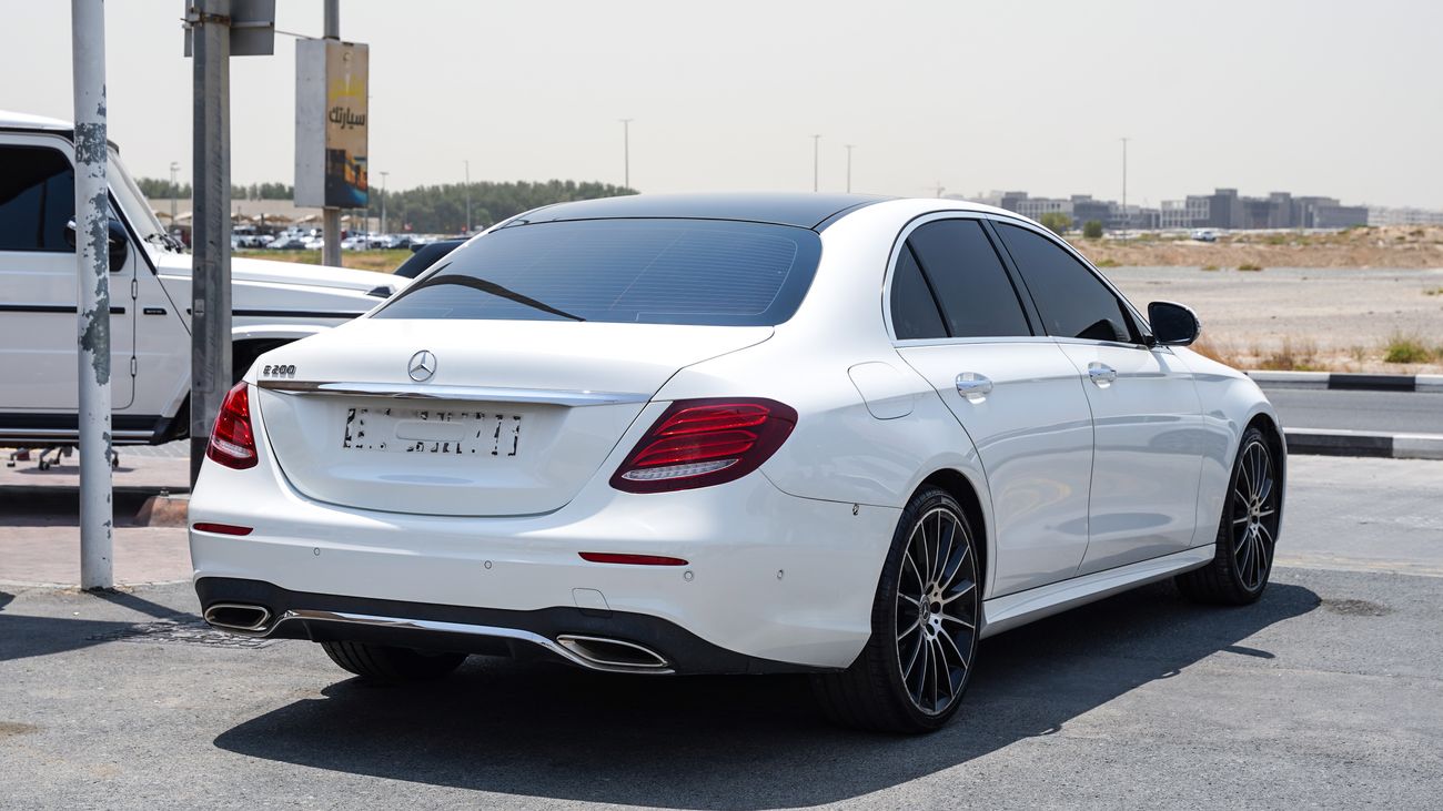 مرسيدس بنز E200