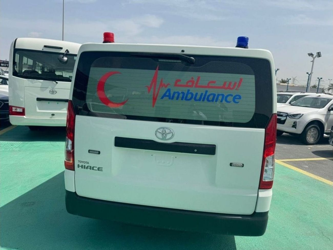 تويوتا هاياس 3.5L PETROL V6 STD ROOF AMBULANCE 2024