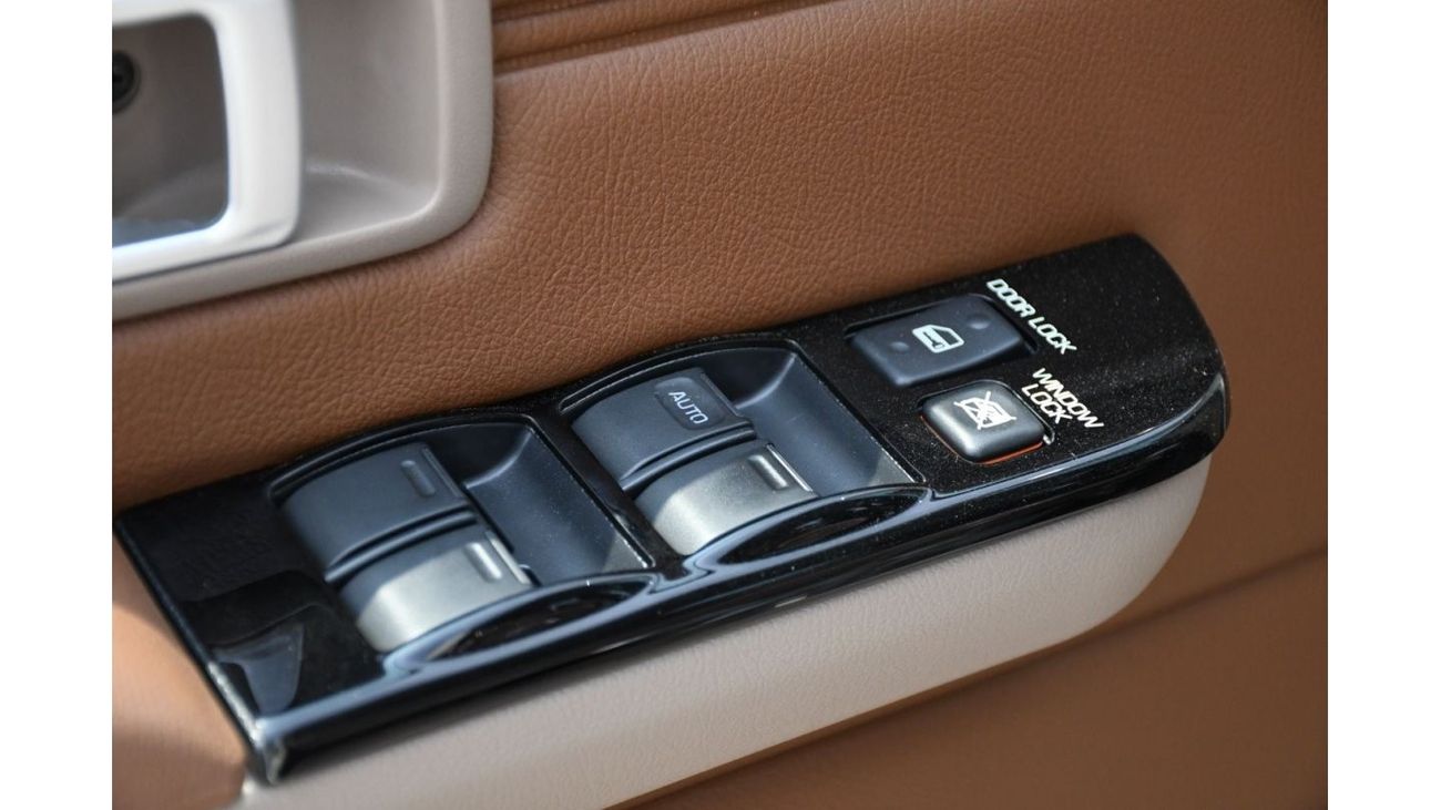 تويوتا لاند كروزر 70 LX 4.0L V6 Petrol Automatic