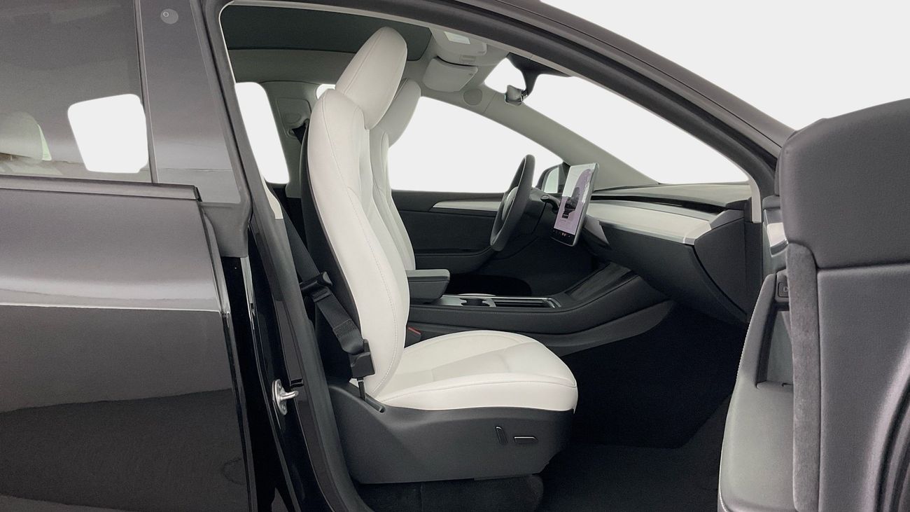 تسلا موديل Y Performance (Dual Motor) | upto AED 20,000 Ramadan Discount | شامل الضمان | 0 ﺪﻔﻋﺓ ﺃﻮﻟﻯ