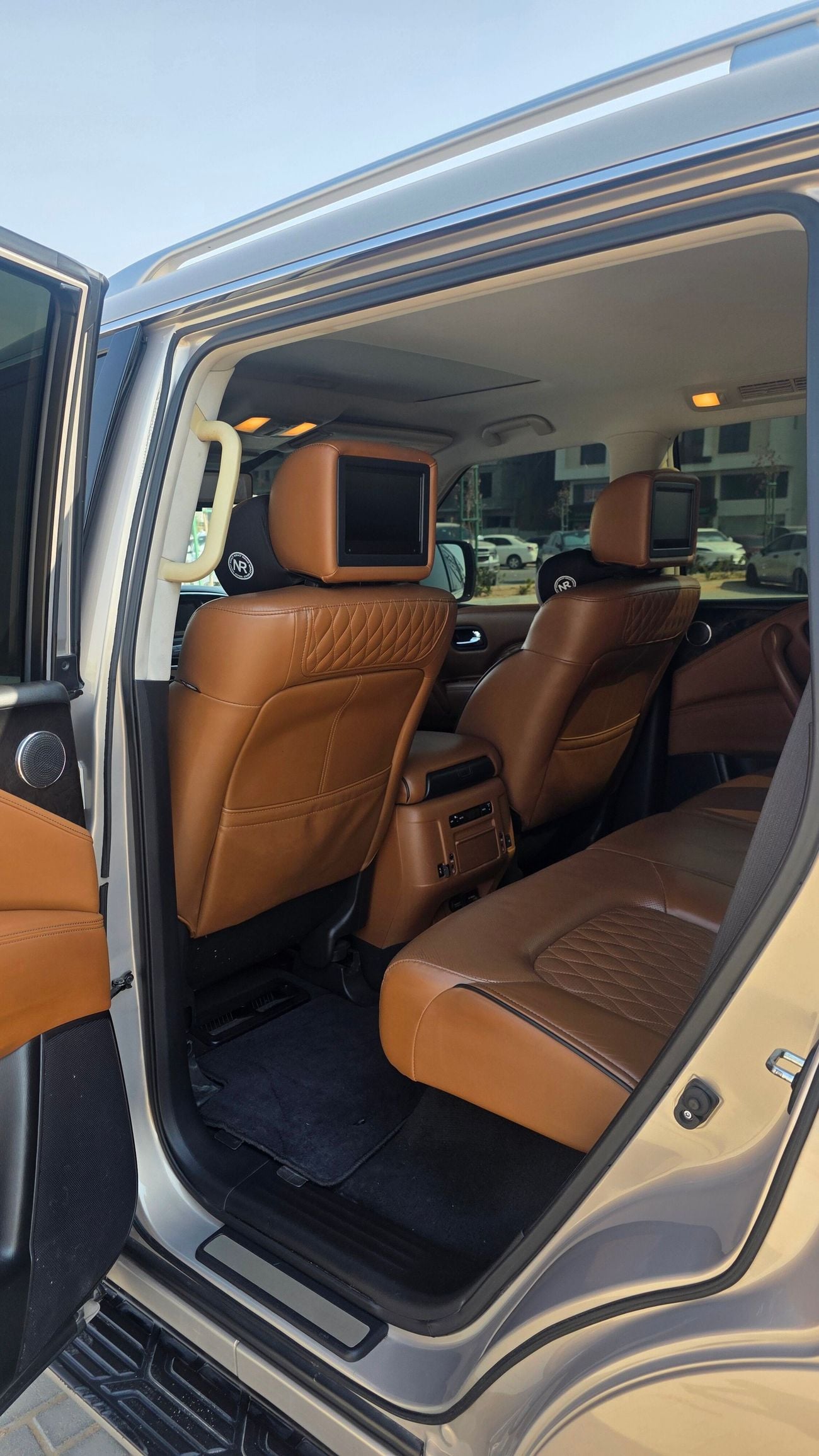 Infiniti QX80 LUXE SENSORY PROACTIVE