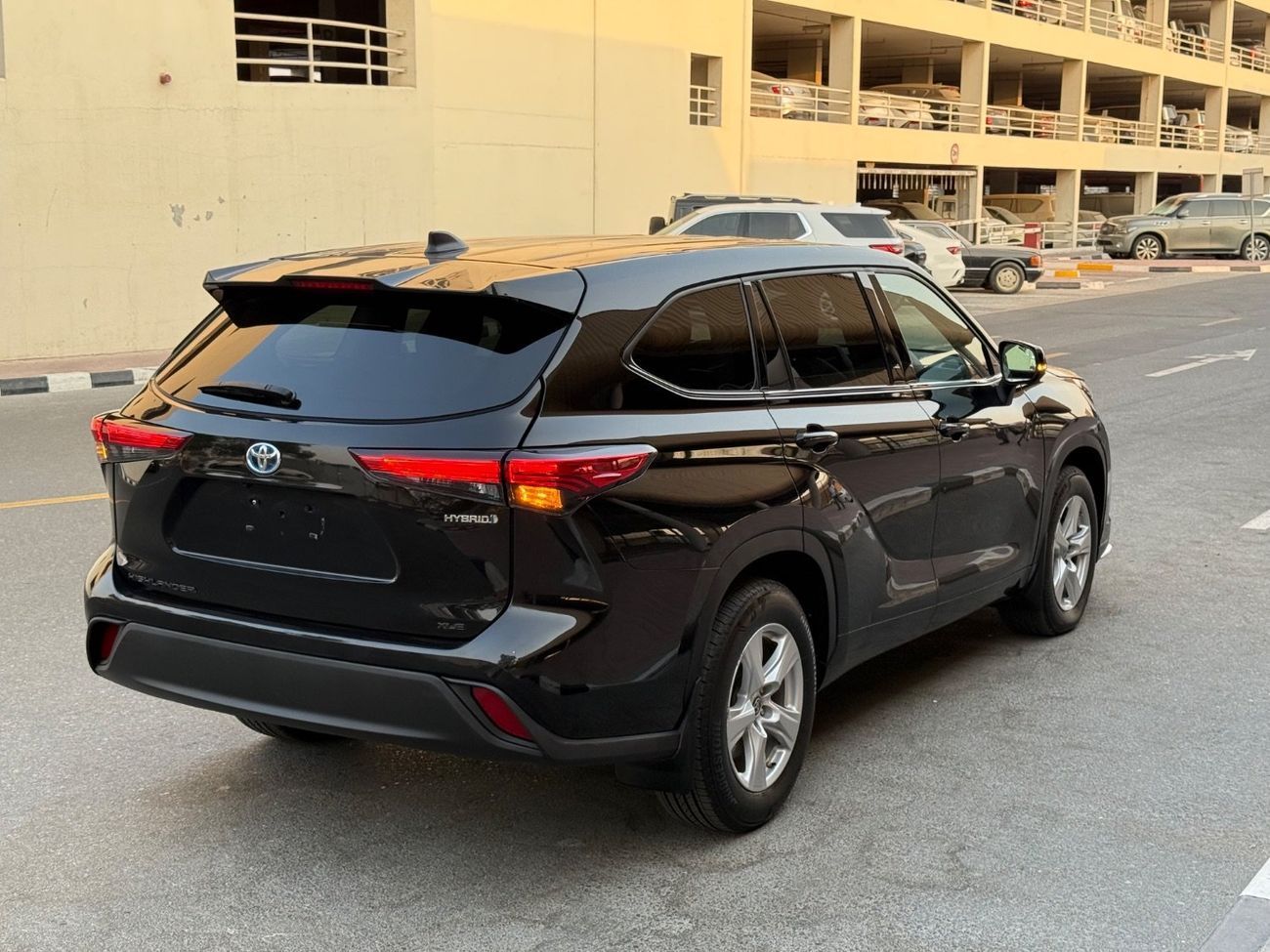 تويوتا هايلاندر LE 2.5L