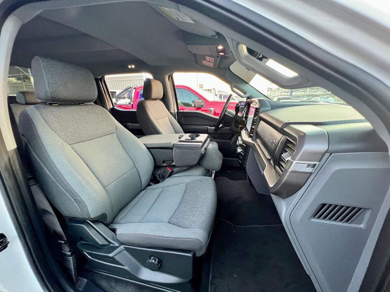 فورد F 150 XLT 5.0L Crew Cab Utility warranty one year bank financie available