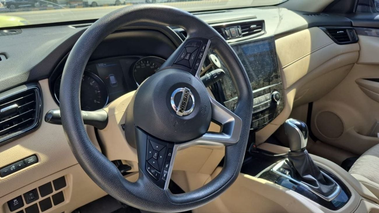 نيسان إكس تريل S 2.5L FWD (5 Seater)