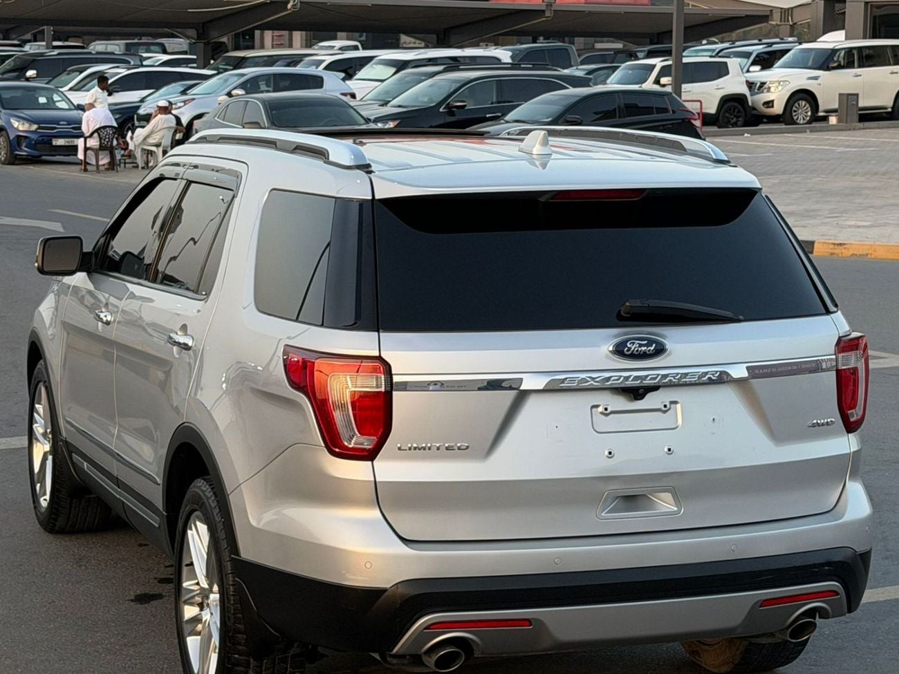 Ford Explorer top-of-the-line model, fully loaded with panoramic