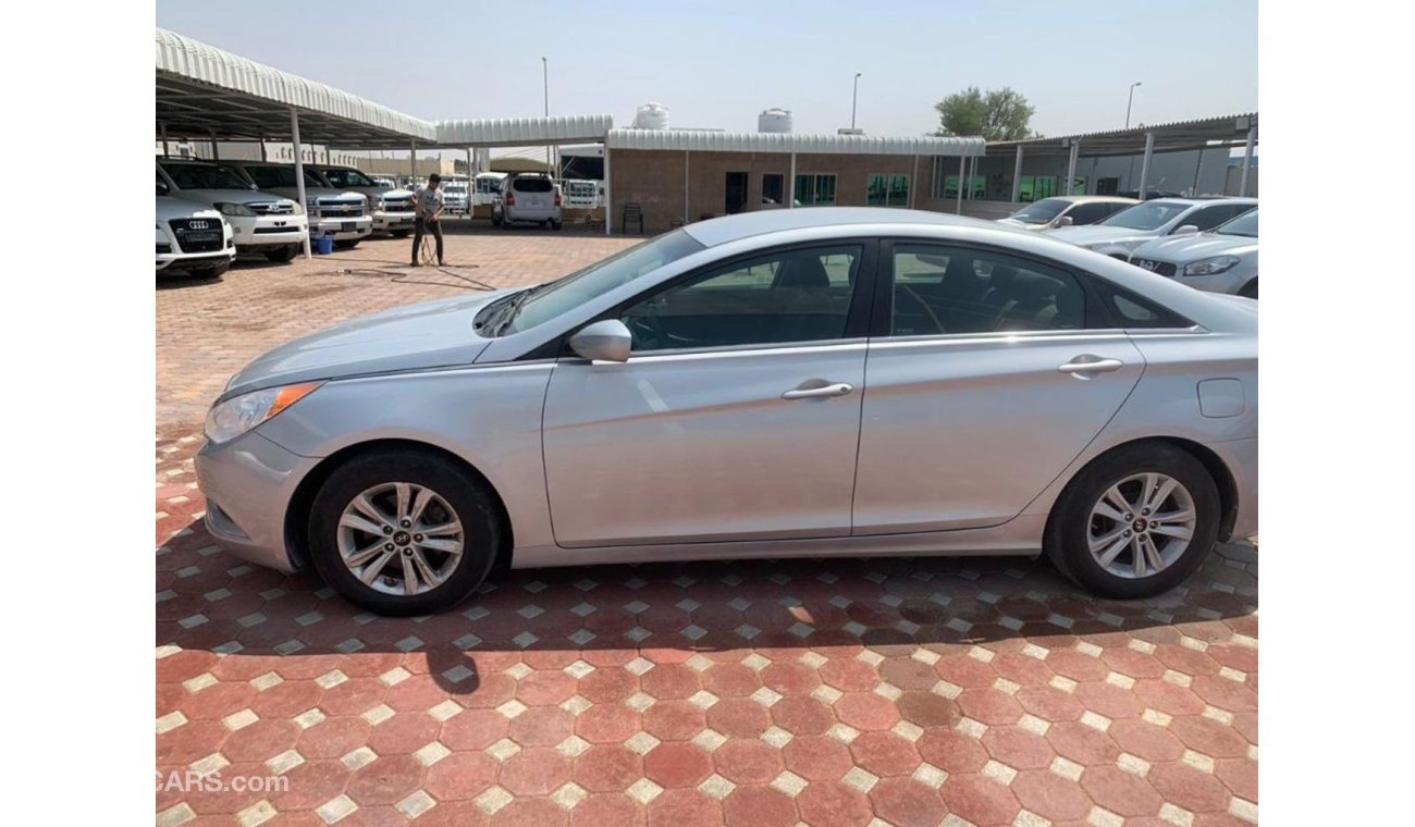 Hyundai Sonata هيونداي سوناتا موديل 2013 وارد امريكي اوراق جمارك بحالة جيدة جدا