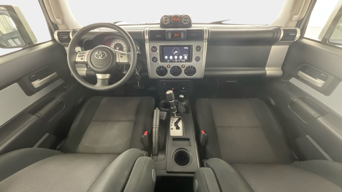 Toyota FJ Cruiser VXR 4.0L VXR | Guaranteed Warranty | 0 Down Payment