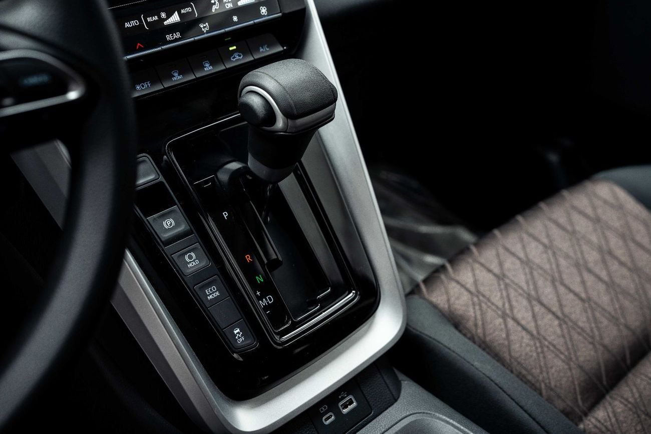 تويوتا إينوفا GL 2.0L - Attitude Black Inside Black & Brown | Export Only