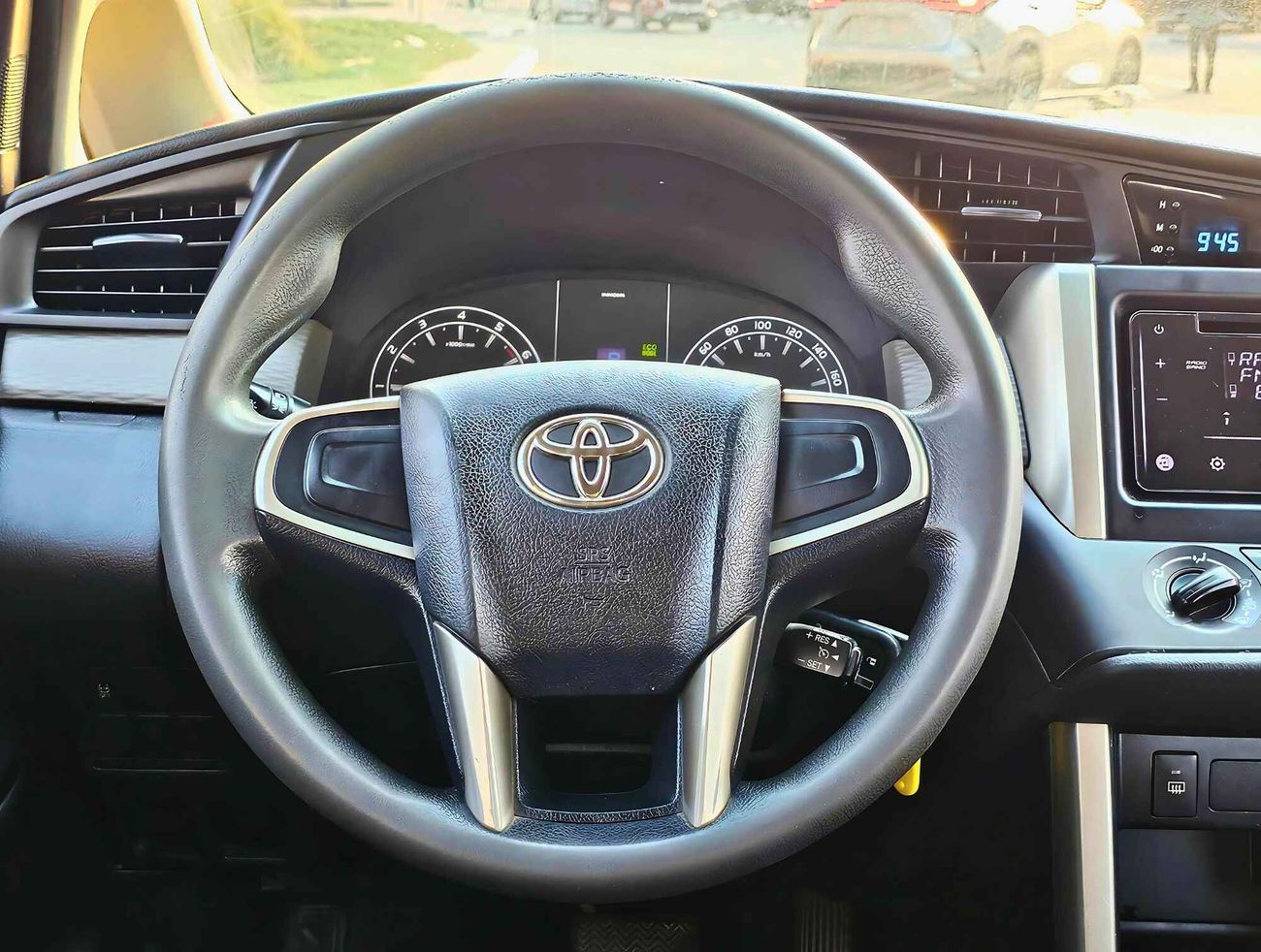 Toyota Innova V4 2.7/ GCC 7 SEATS/ LEATHER/ LOW MILEAGE / 592 MONTHLY / LOT# 15597