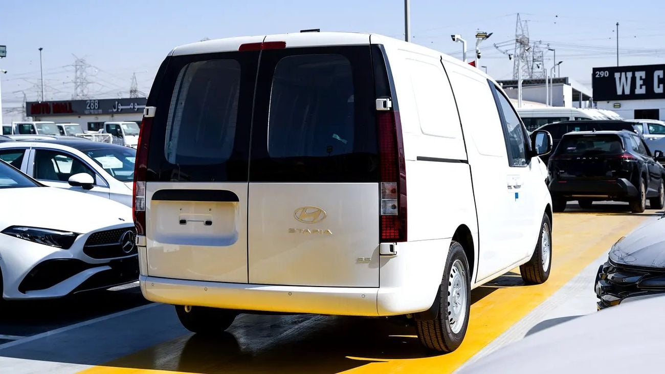 Hyundai Staria COMFORT US4 A/T 3P 3.5L VAN FWD GCC Specs
