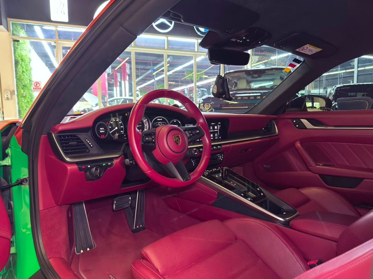 بورش 911 TURBO S 2022 Porsche 911 Turbo S | Warranty and Service Included  | Low mileage
